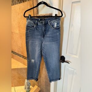 Kut from the Kloth. Rachael Fab Ab Mom Jeans Size 10 Worn once.